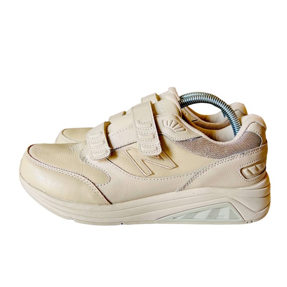 New Balance Men's 928 V3 Hook and Loop Walking Shoes Beige Size 7.5 2E Wide - Picture 1 of 9
